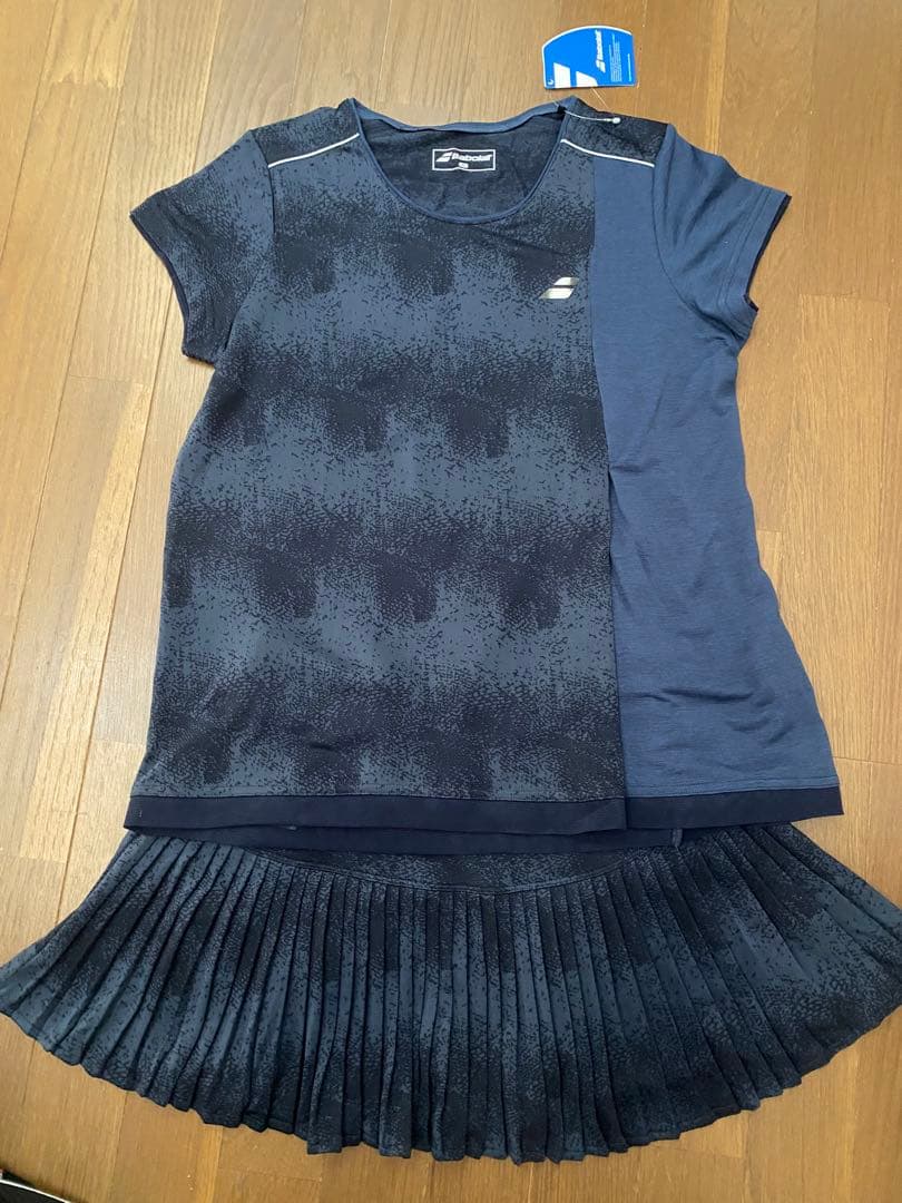 テニスセットアップ　上下　セントクリストファー　エレッセ パラディーゾスリクソン