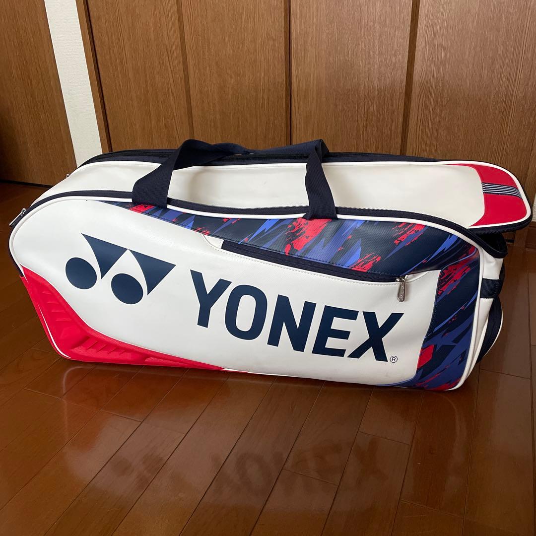 YONEX トーナメントバッグ 限定品　ホワイト/レッド