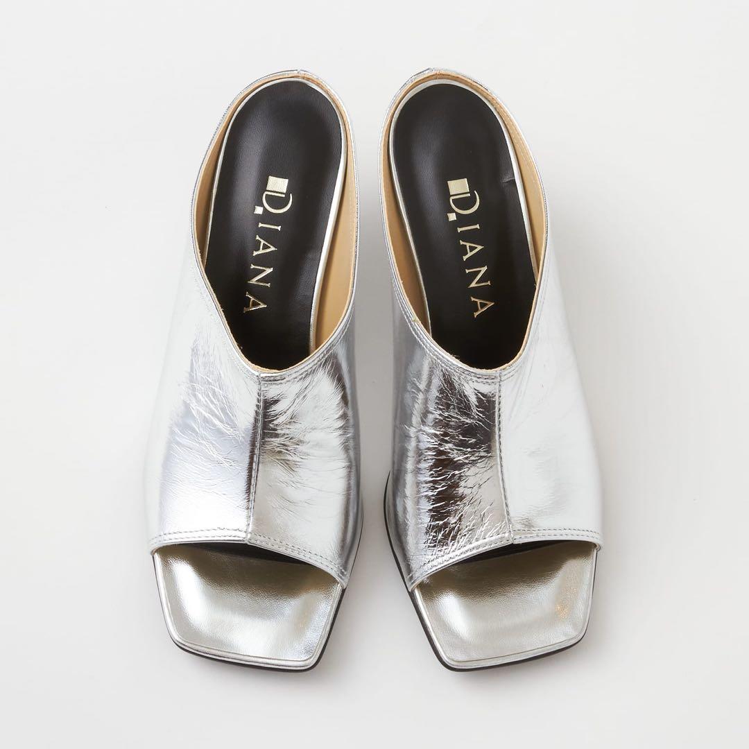 D.IANA シルバー ミュール オープントゥ ヒール約5cm