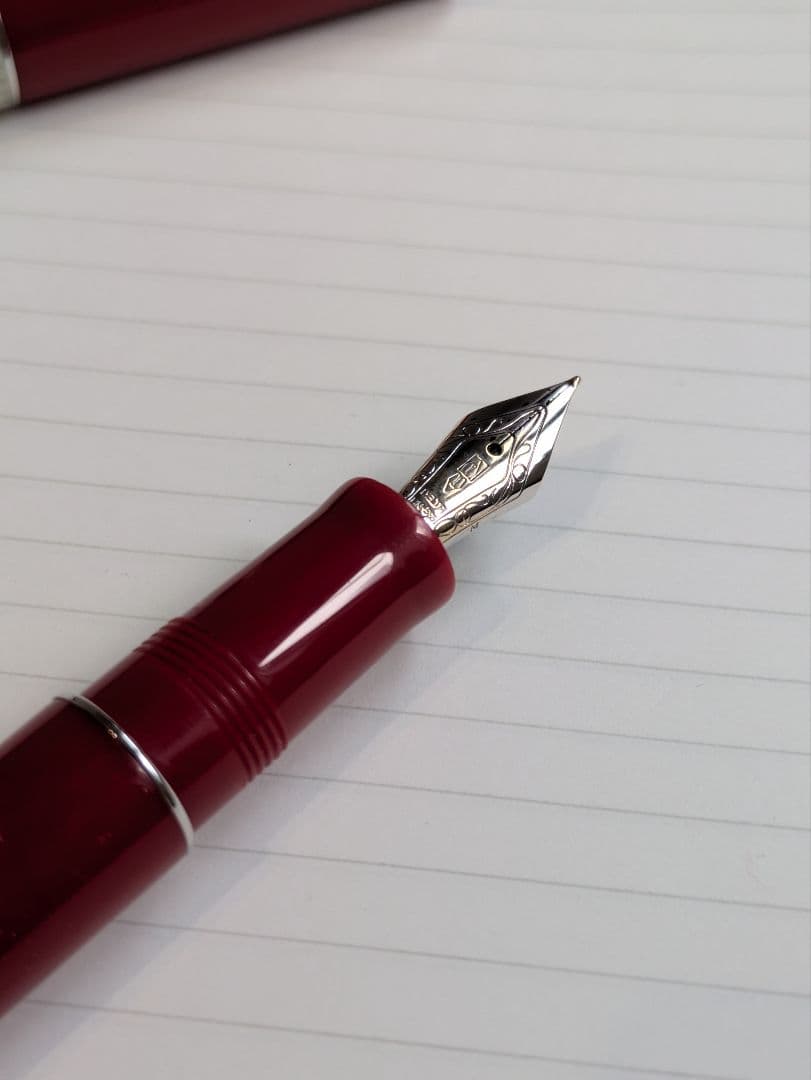 DELTA デルタ 万年筆 ヴィア ベネット レッド M