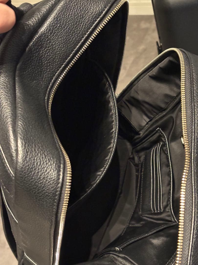 バッグ AUCENTIC Full Grain Leather Backpack