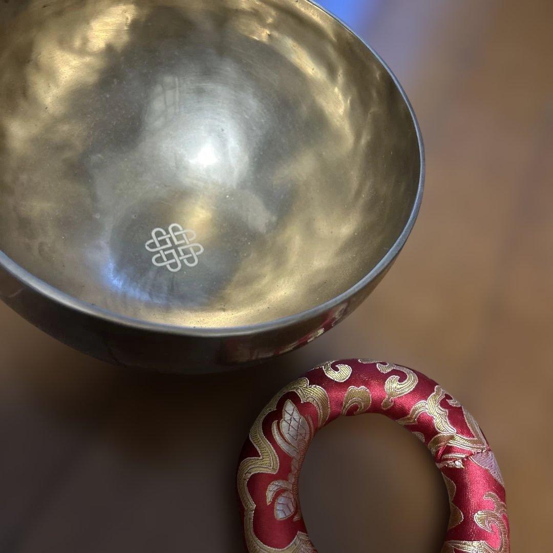 amanamanaシンギングボウル 瞑想用　18㌢