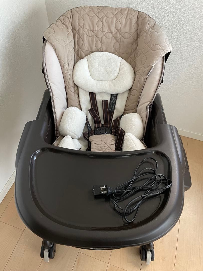 Combi コンビ ネムリラ オートスイング　ダッコプラス