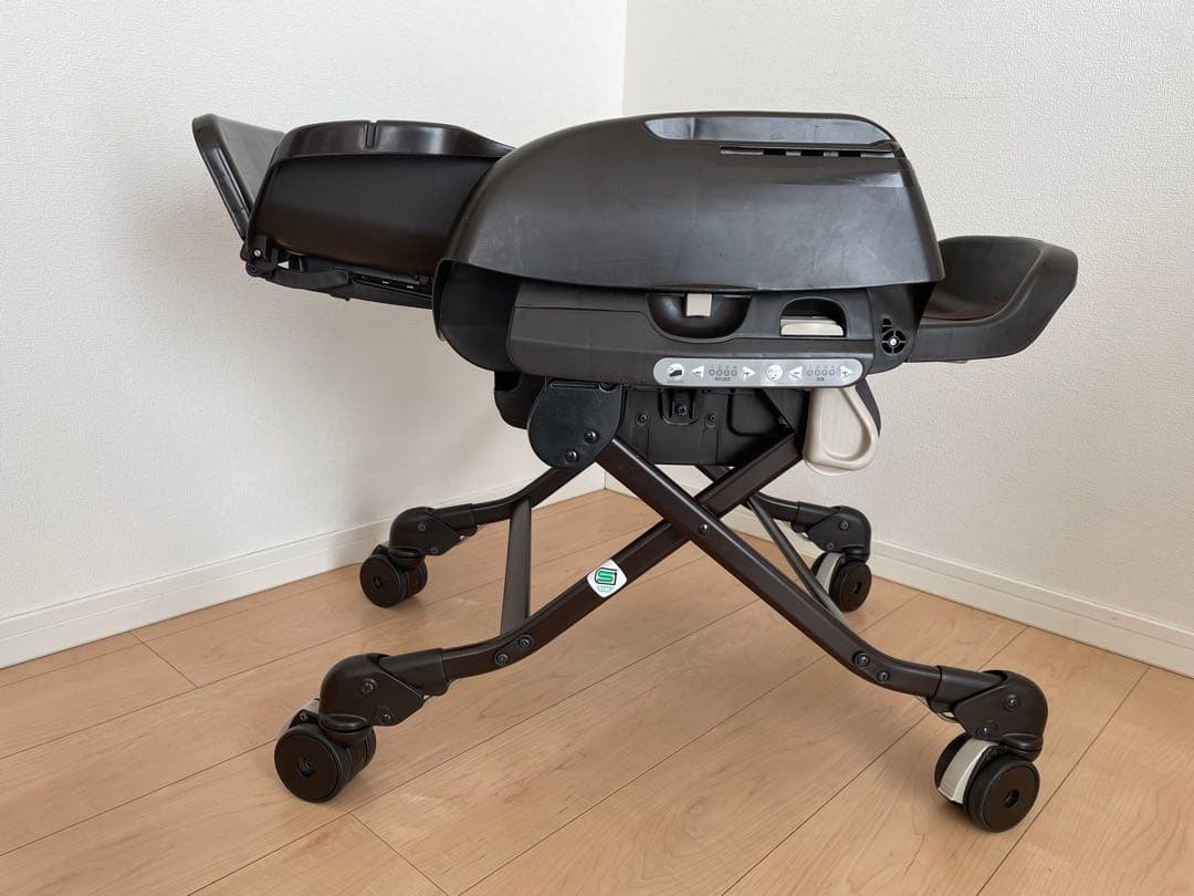 Combi コンビ ネムリラ オートスイング　ダッコプラス