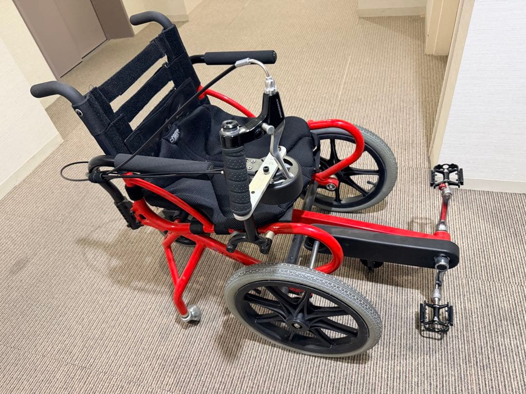 Profhand プロハンド 赤　ペダル付き トレーニングチェア 介護用品