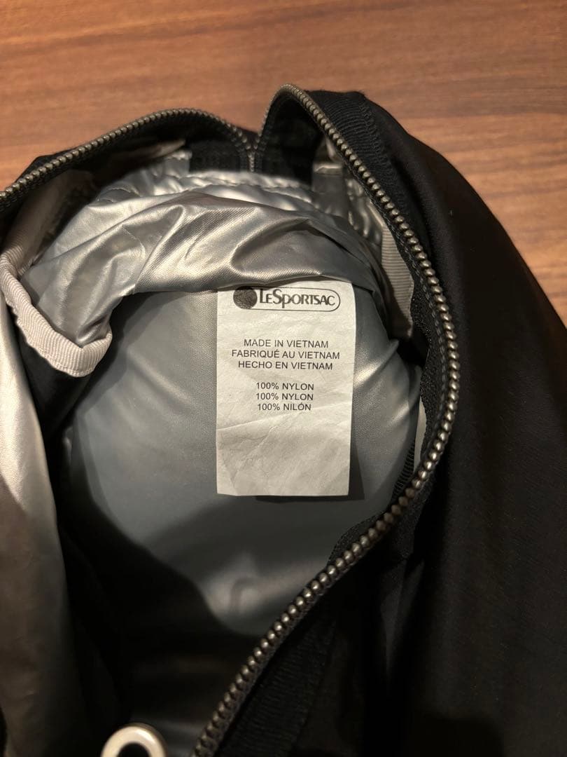 美品 LeSportsac ブラック ボディバッグ レディース