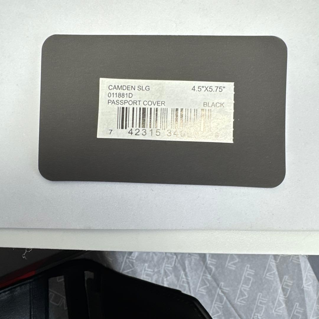 新品未使用　TUMIトゥミ　パスポートカバー　ケース　011881D