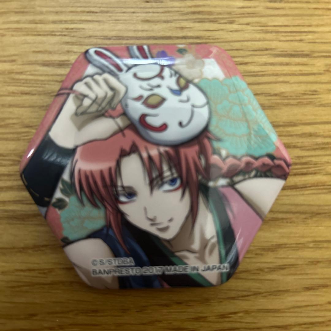 匿名配送 銀魂 一番カフェ 六角形缶バッジ 神威