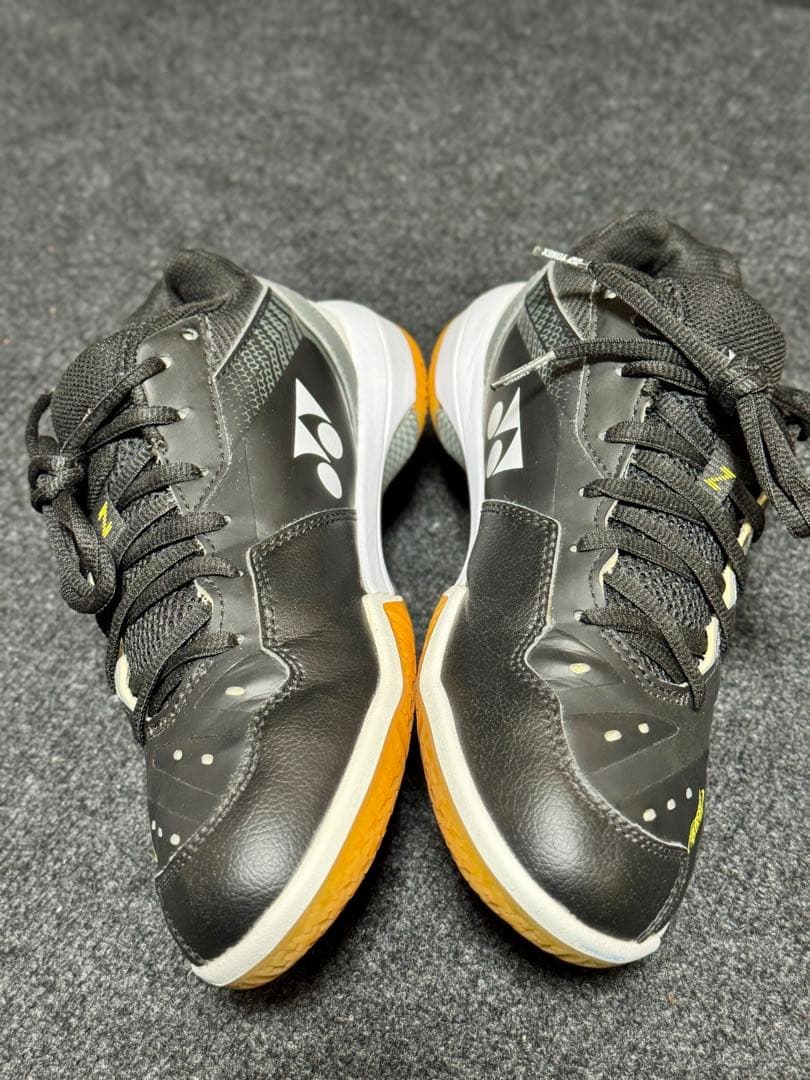 YONEX バドミントンシューズパワークション65Z3 ブラック25.5センチ