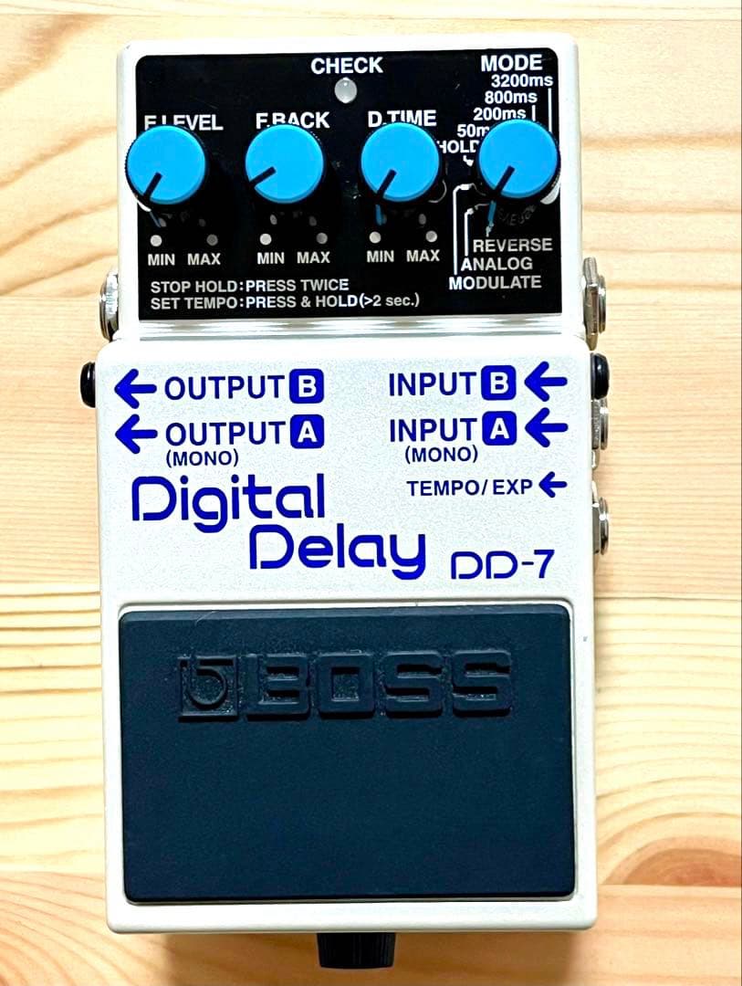 //BOSS DD-7 【中古】ディレイ　Digital Delay 箱取説付き