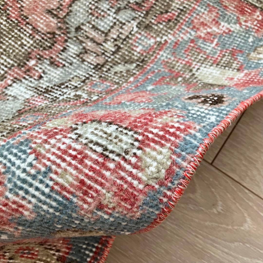 淡ピンクレッド✳︎50×110くすみブルーココの字フラワー　トルコヴィンテージラグ
