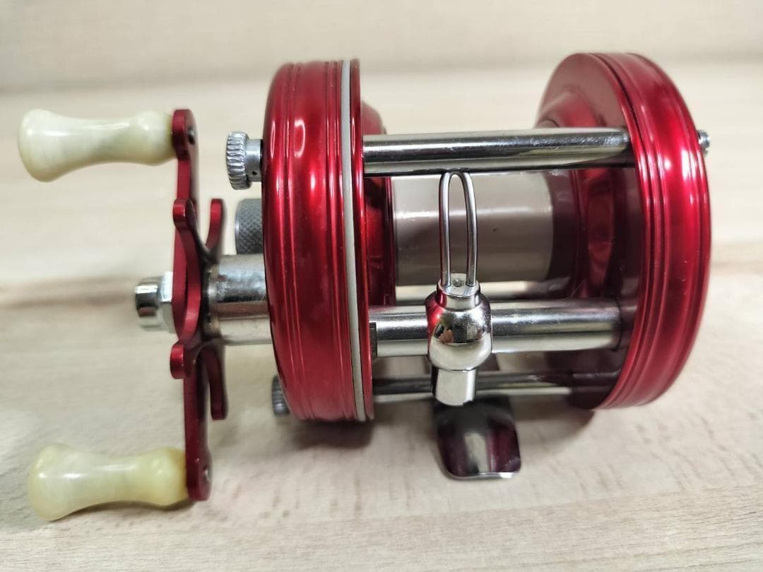 masaABU GARCIA アブ アンバサダー 5000　4ネジ