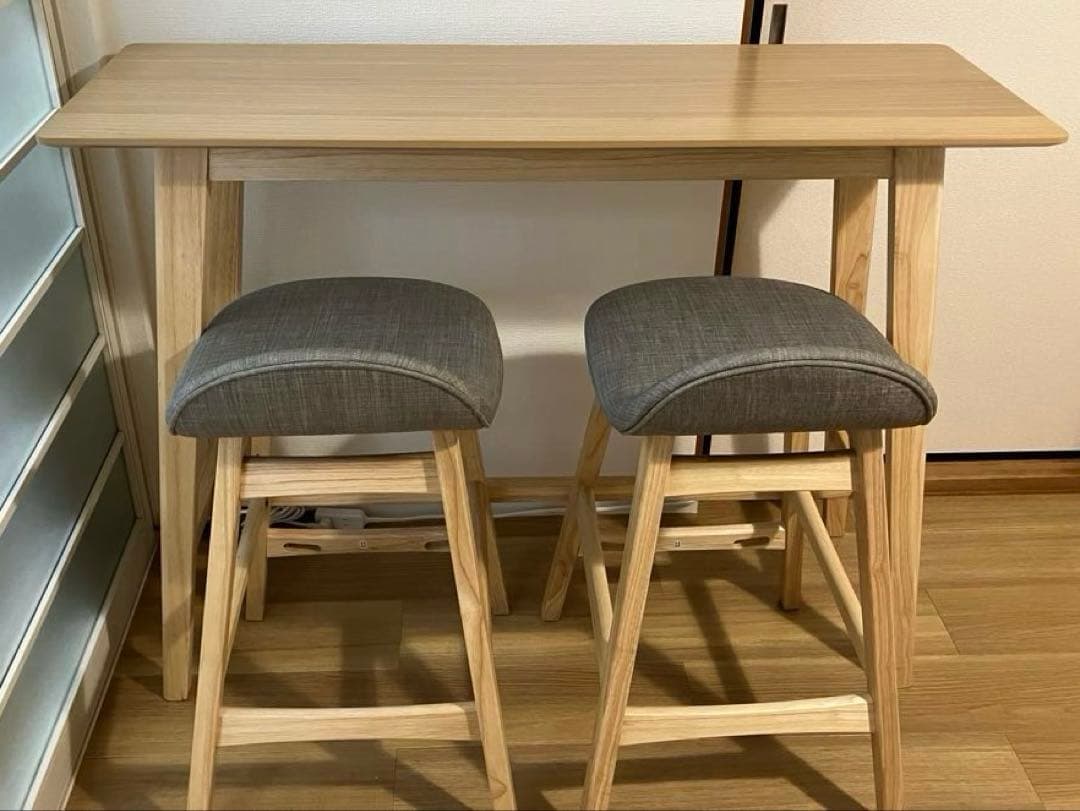 ニトリ　カウンターテーブル +チェア2脚のセット