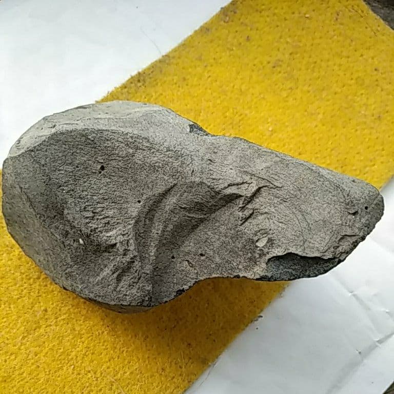 握り鎚　出土石器　旧石器時代　縄文時代　サヌカイト　　184