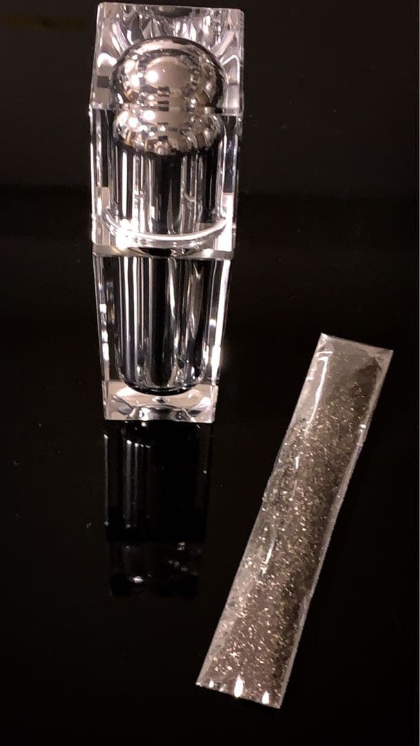 最高級な宇宙の隕石の粉ケース付き ⚜️✨　宇宙の流れ星の粉 ✨✨✨