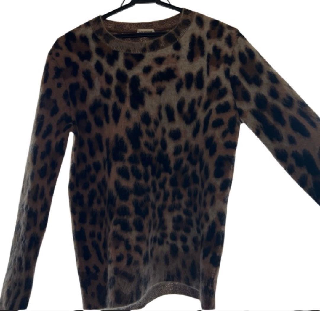 SAINT LAURENT ヒョウ柄ニットセーター