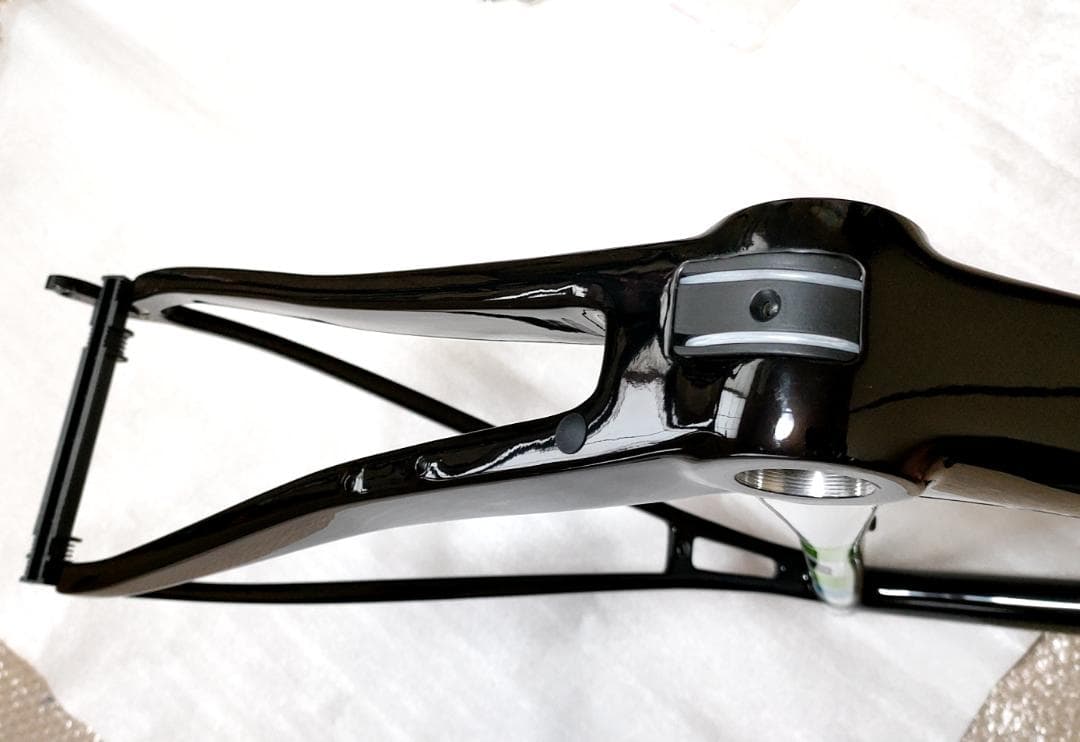 美品 超軽量 カーボンフレームセット ロードバイク 自転車 Lサイズ