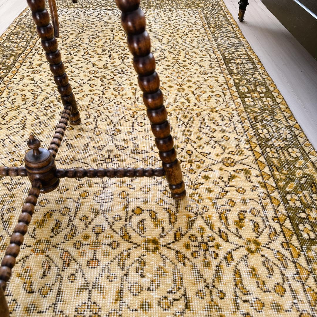 トルコ ヴィンテージラグ A130 イエロー オリーブグリーン オーバーダイラグ