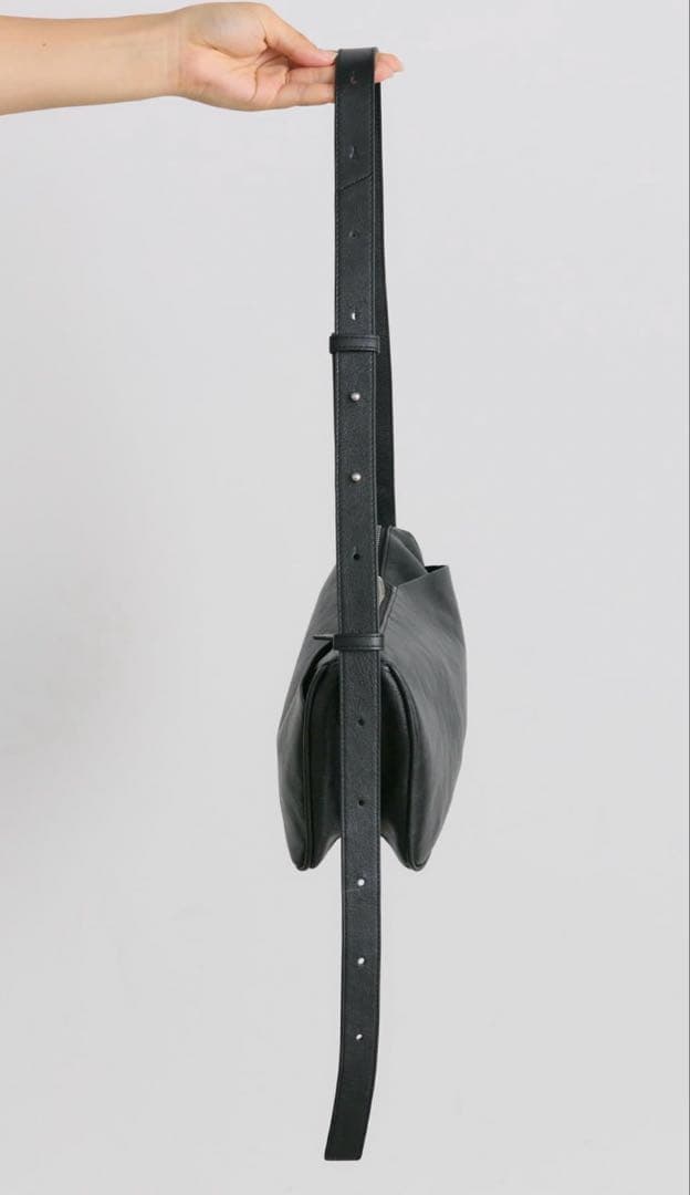 ear PAPILLONNERミニスワローマチショルダーバック 本革レザー