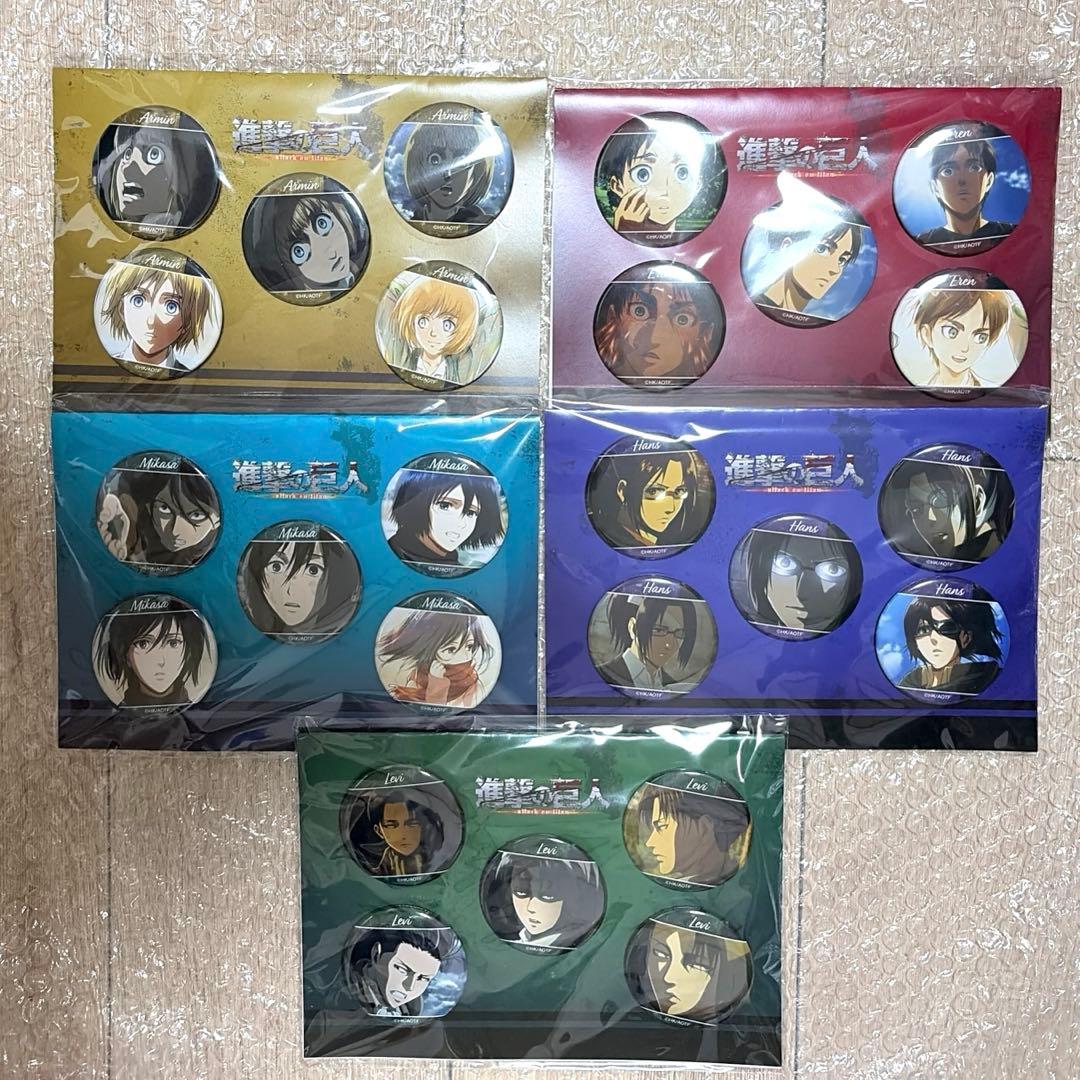 進撃の巨人　リヴァイ　エレン　ミカサ　ハンジ　WIT 場面写缶バッジ　5個セット
