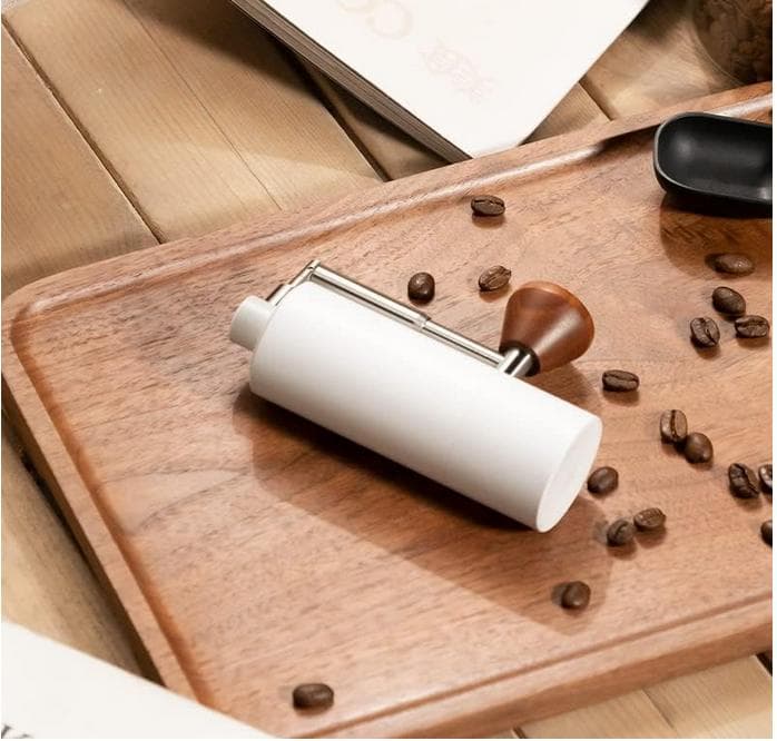 新品　TIMEMOREタイムモアコーヒーミル 容量15グラム軽量携帯 ホワイト