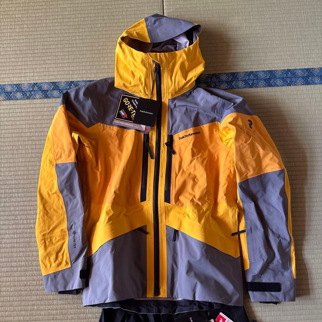 peakperformance スノーウェア