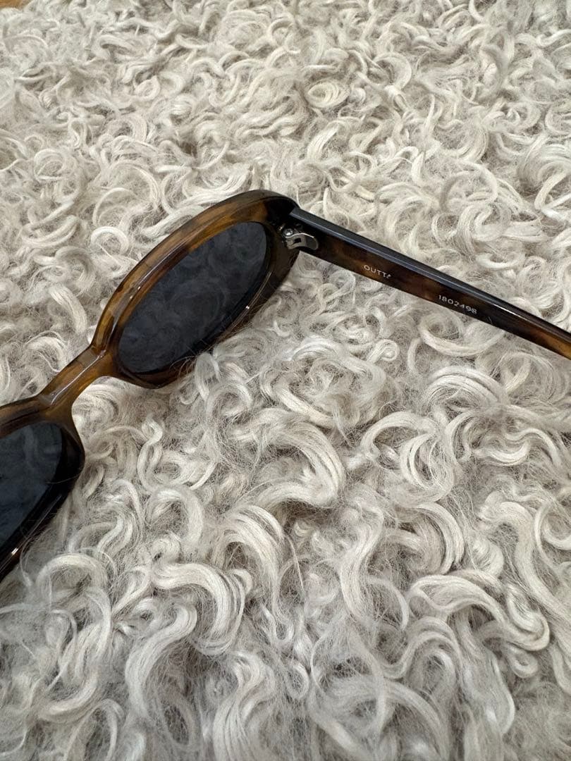 Le Specs OUTTA LOVE サングラス