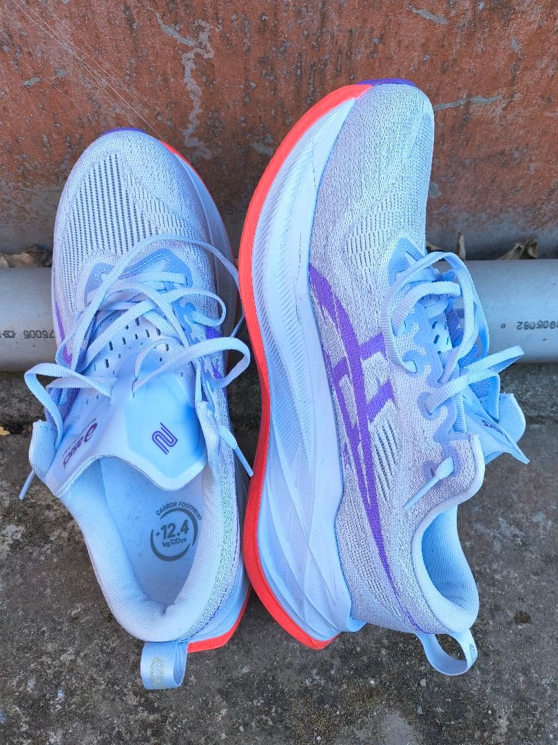 アシックススーパーブラスト2