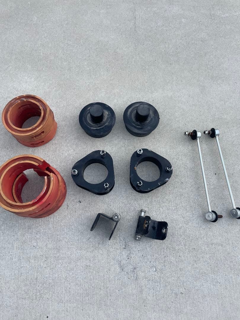 プリウスアルファ,スペジール2インチリフトアップキット