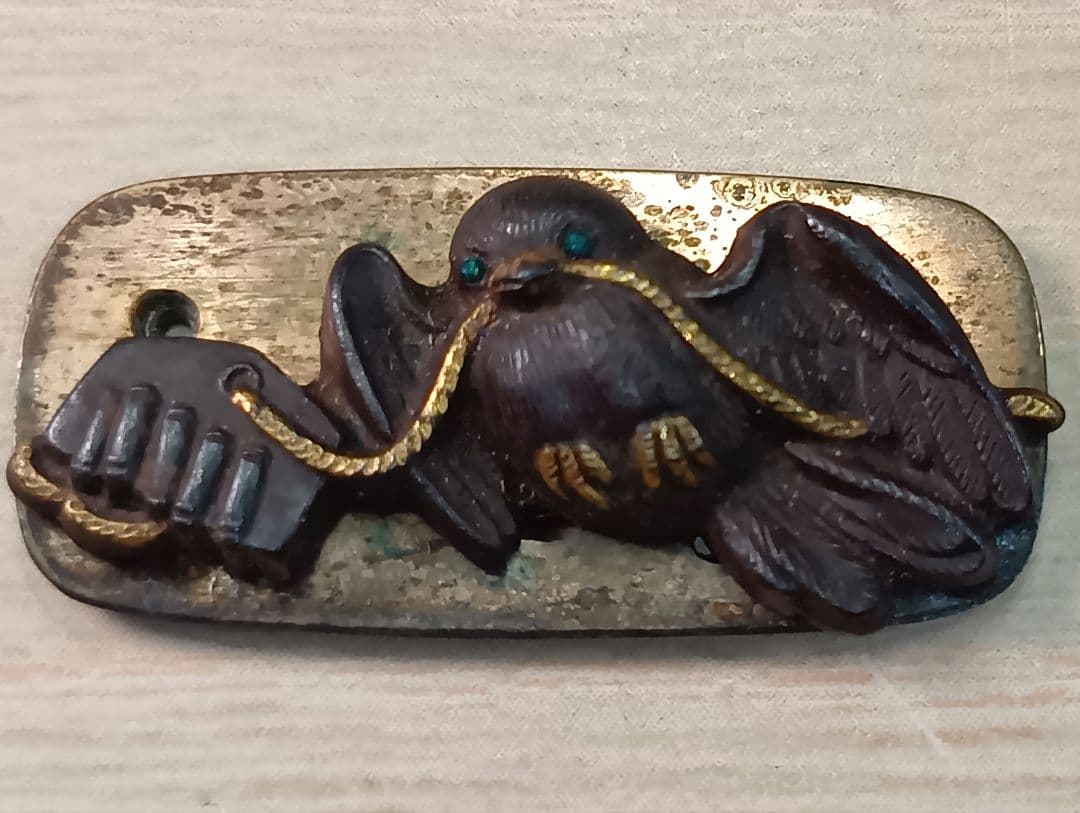 煙草入れ／超絶技巧鳥前金具／在銘あり　皆元