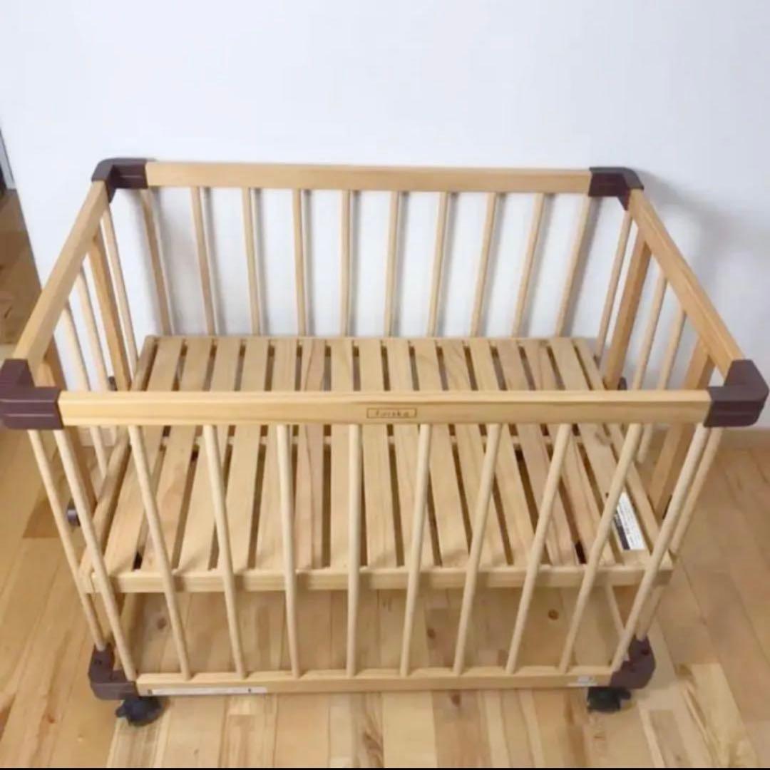 ファルスカ　ミニベビーベッド　木製