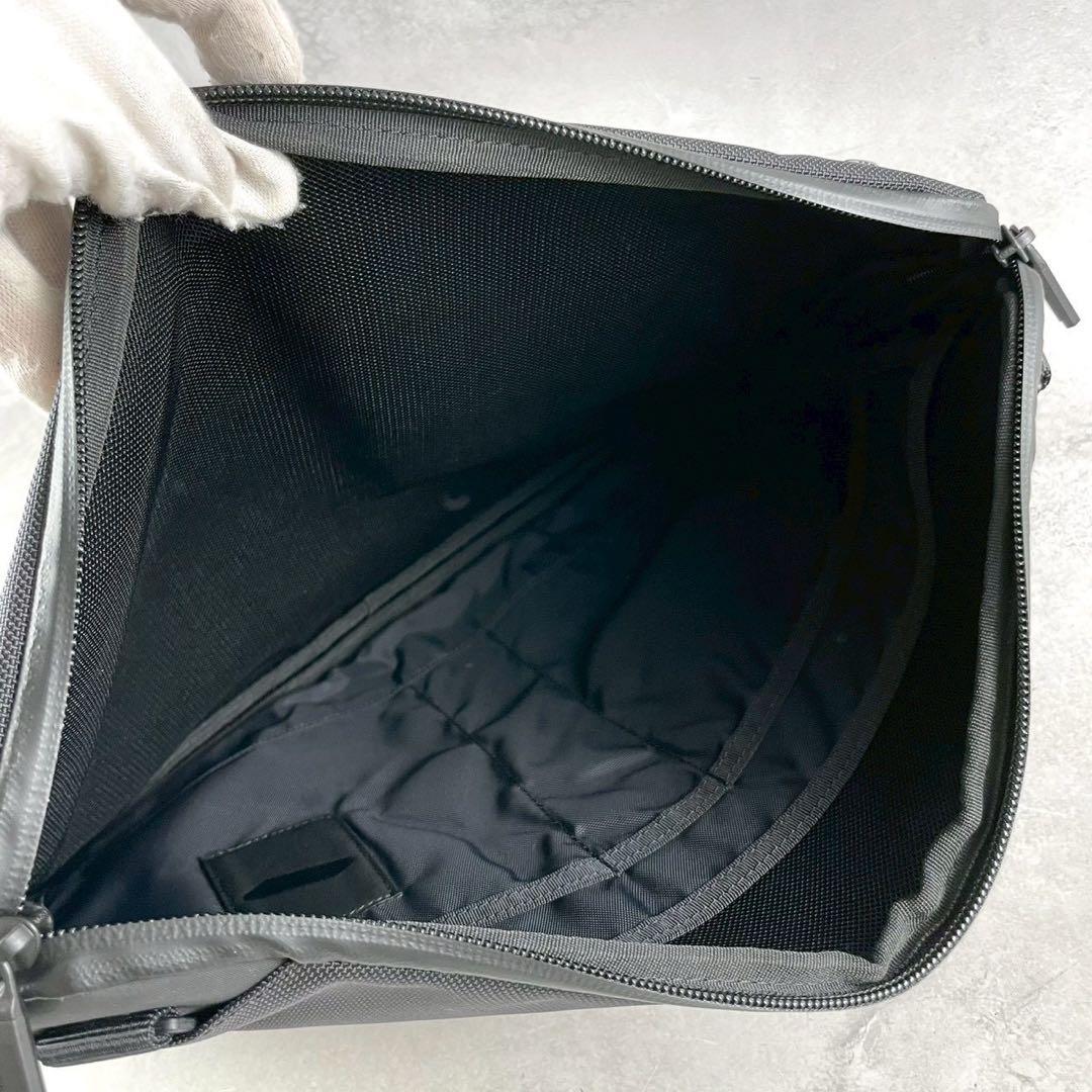 未使用級 2way✨MONOLITH PC CASE OFFICE クラッチ 黒