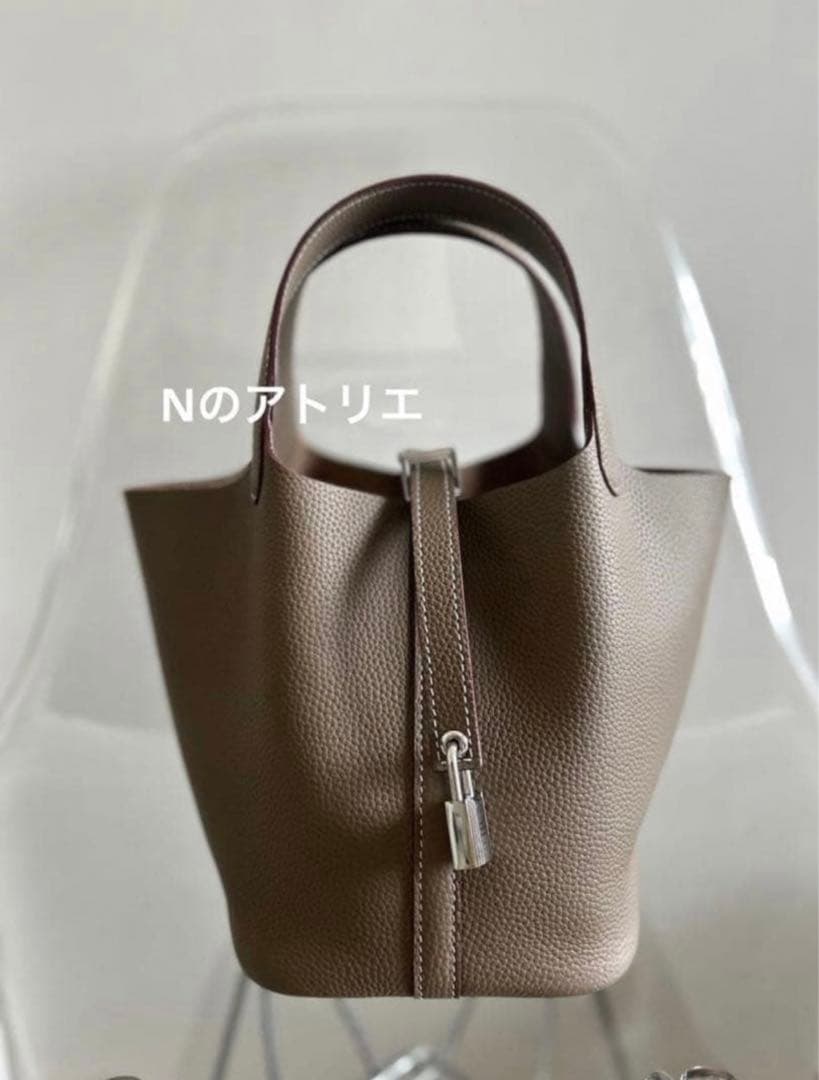 本革　牛革　大容量　バケツ型　バケツバッグ キューブバッグ　おでかけ　お散歩