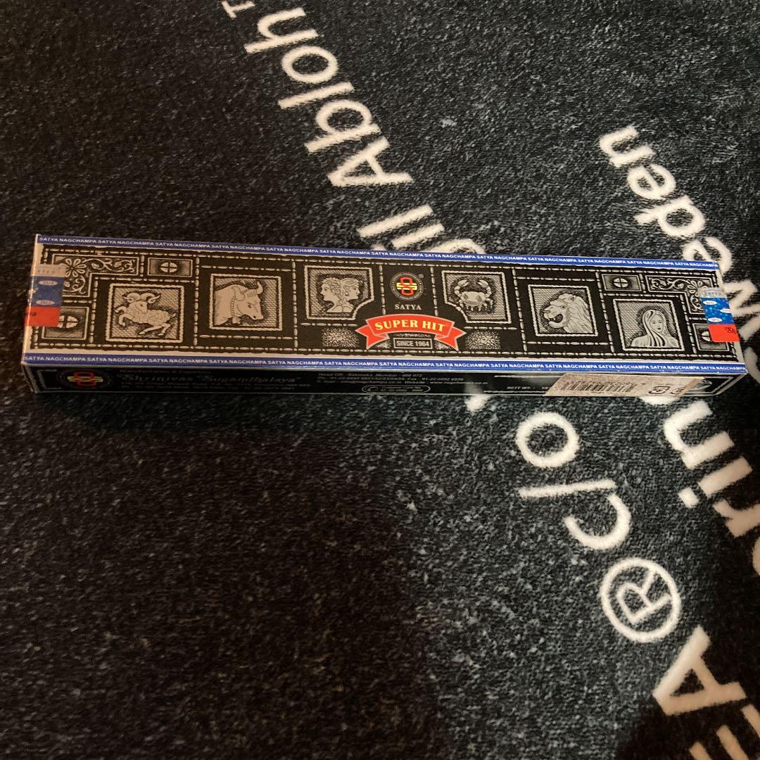 1箱500円 Supreme Incense Nag Champa 2033