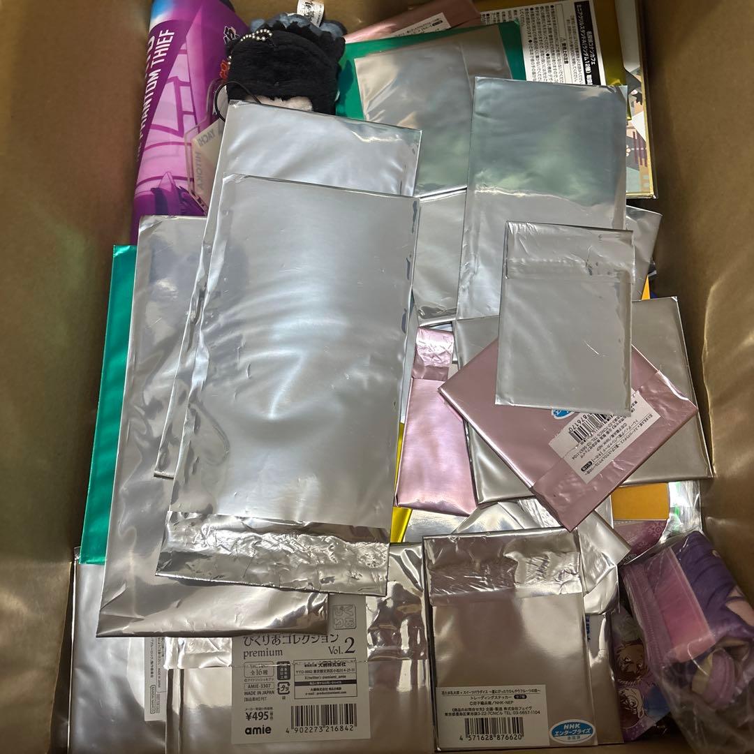 アニメグッズ　まとめ売り 紙類多め