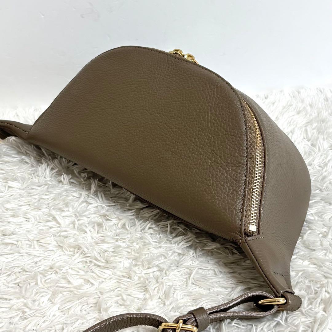 【美品】 ch!iii BAG シュリンクウエストバッグ ボディバッグ レザー