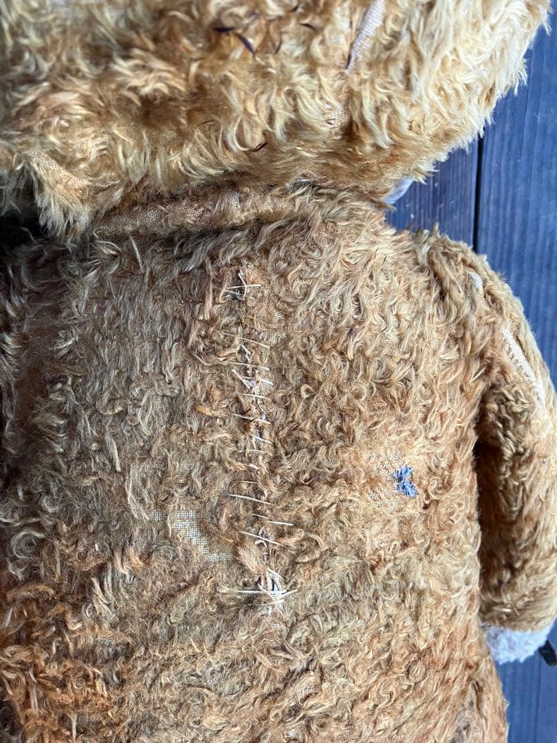 ハンガリー アンティーク テディベア ぼろぼろになるまで愛されたくまのぬいぐるみ