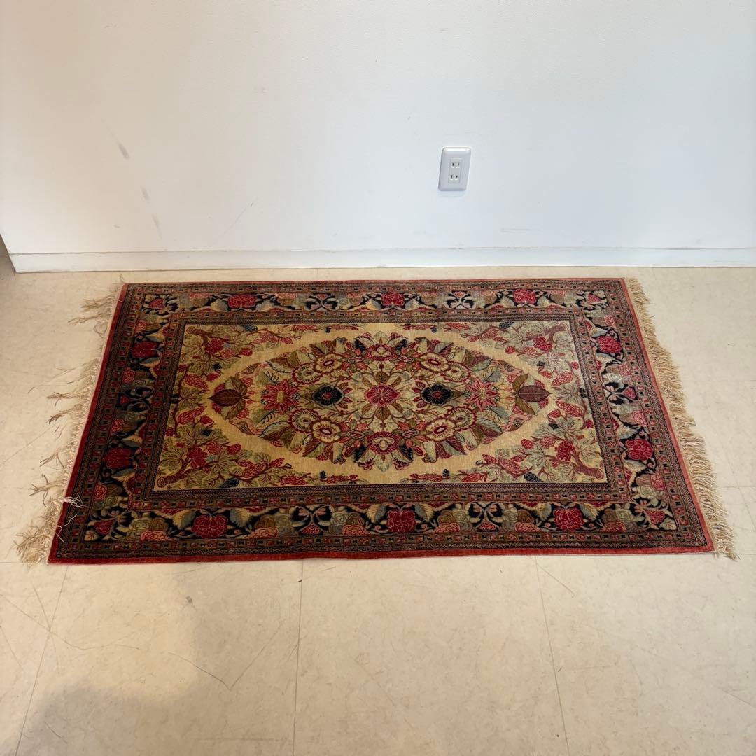 ペルシャ絨毯　コム産　シルク