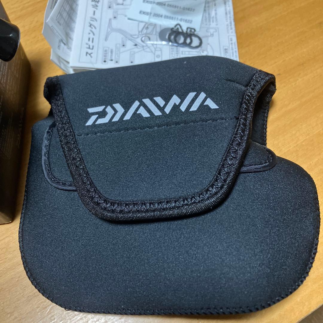 美品 ダイワ 12イグジスト 2004