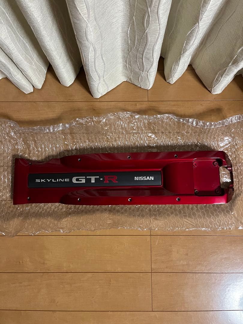 NISSAN SKYLINE GT-R エンジンカバー レッド