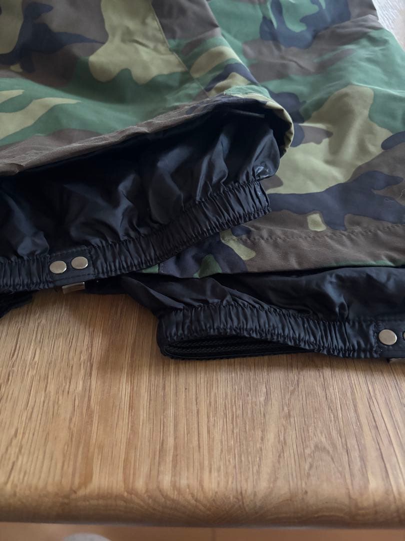 Eina。The North Face 子ども用 スノーボードウェア