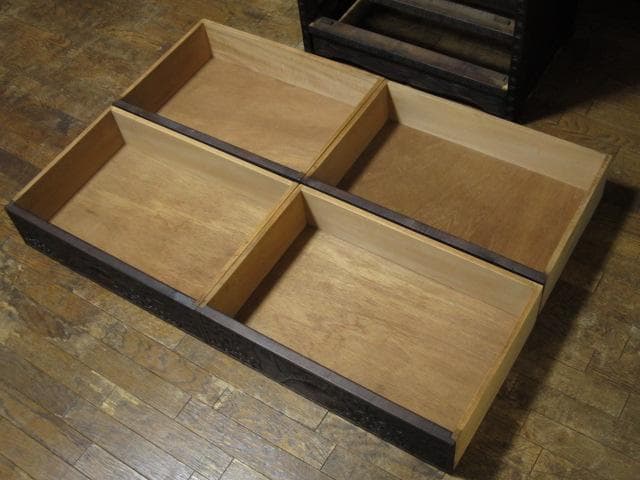 長野県 伝統工芸品 軽井沢彫り 桜 彫刻 4杯抽斗 時代箪笥/整理箪笥/チェスト