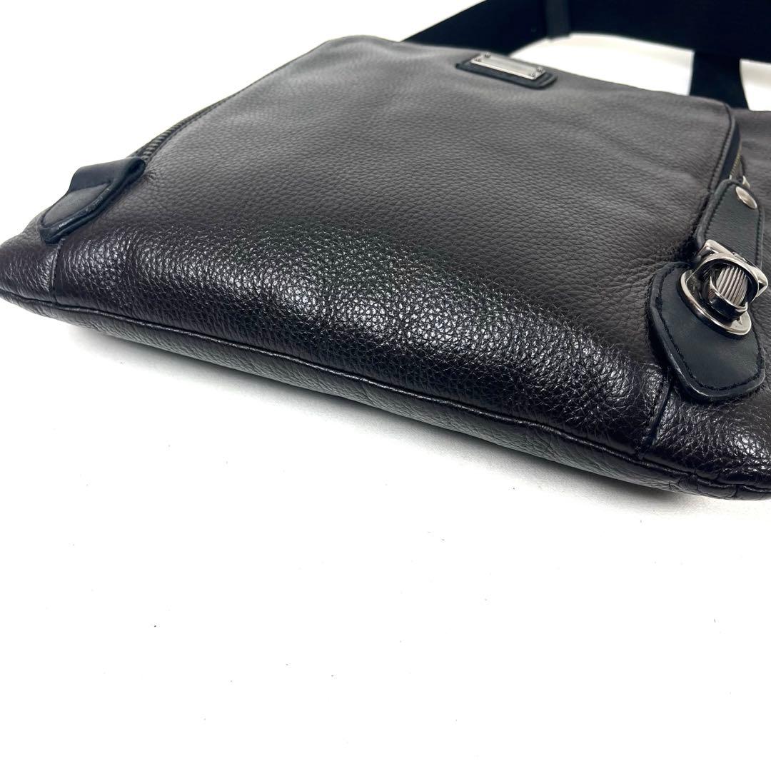 ドルチェアンドガッバーナ　D&G ショルダーバッグ　ロゴプレート　レザー　極美品