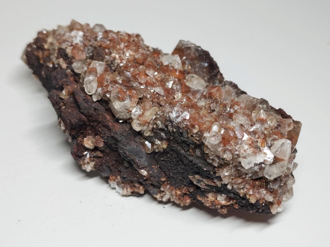 ヘマタイトインクォーツ 663g 水晶 フローライト 原石 鑑賞石 自然石 鉱物