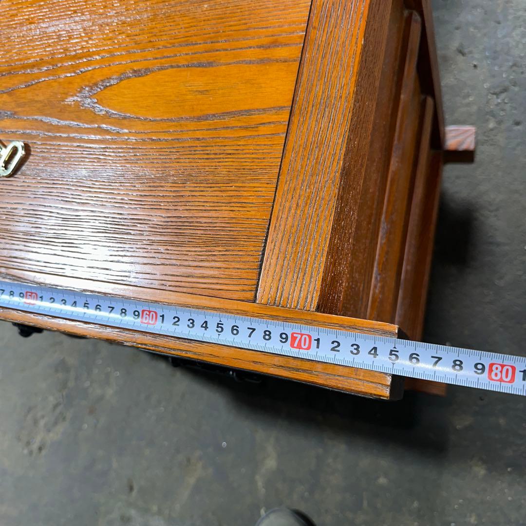 O*A様 伝統的な日本の木製箪笥