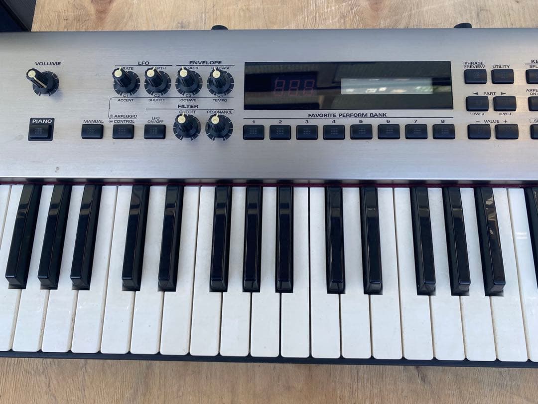roland rs-9 64voice synthesizer シンセサイザー