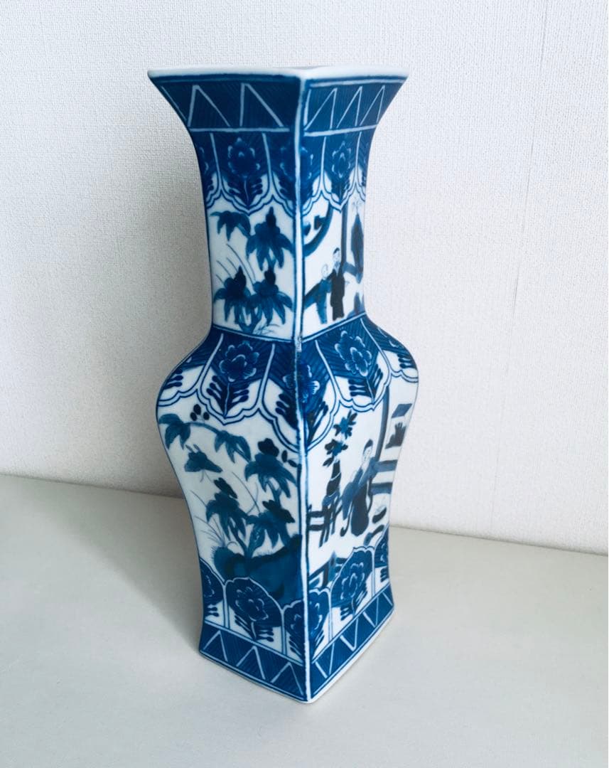 大清康熙青花人物花木鳥蝶図瓶 （底款大清康熙年製）中国古美術 陶磁器