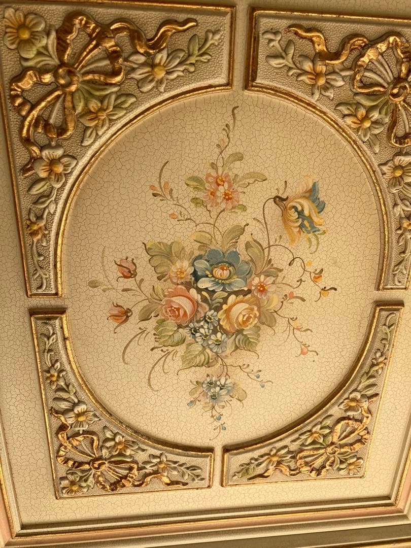 期間限定イタリア製　マリオ　コルチャゴ　サイドボード　中古　ロココ様式　希少