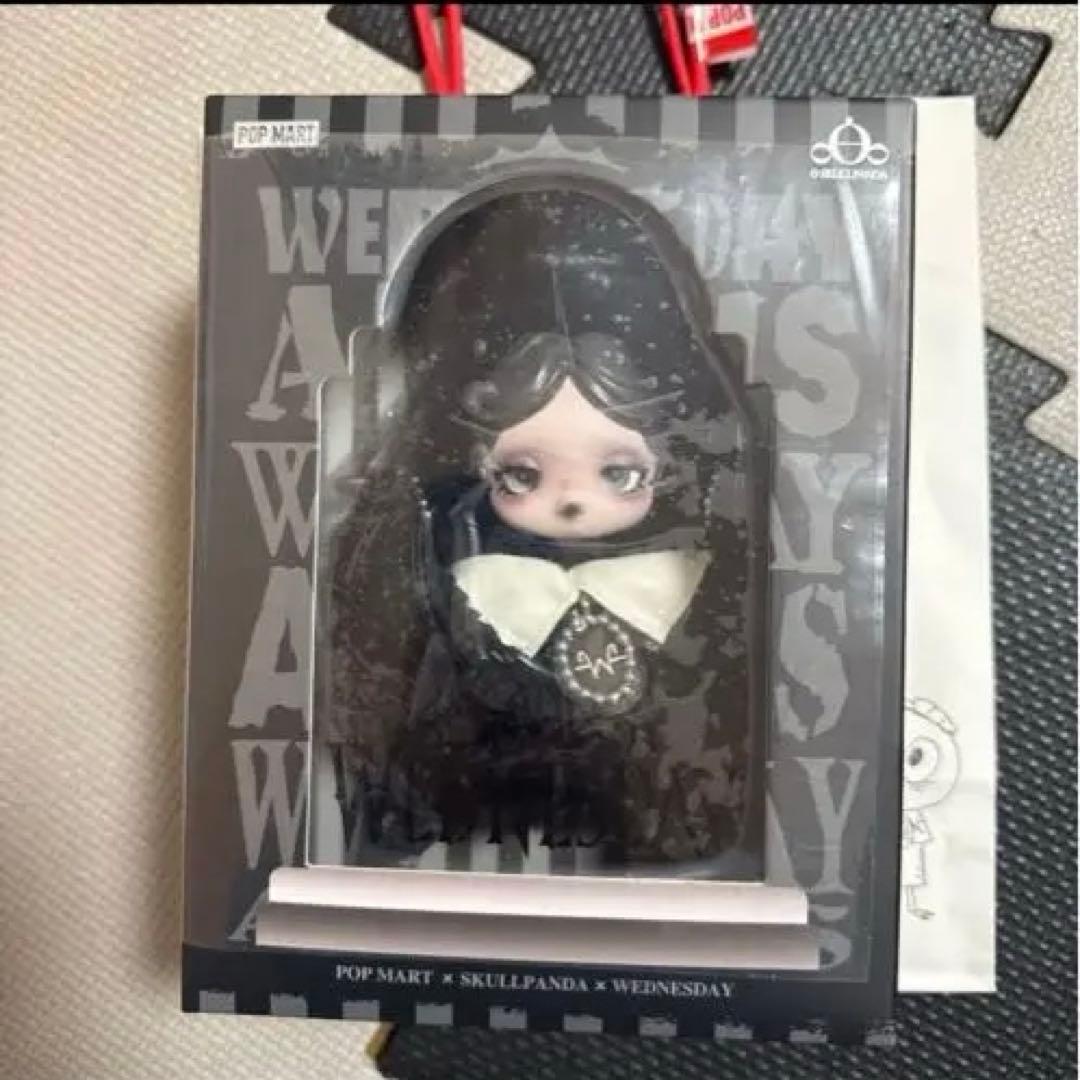 正規品　SKULLPANDA Wednesday NY限定 ぬいぐるみペンダント