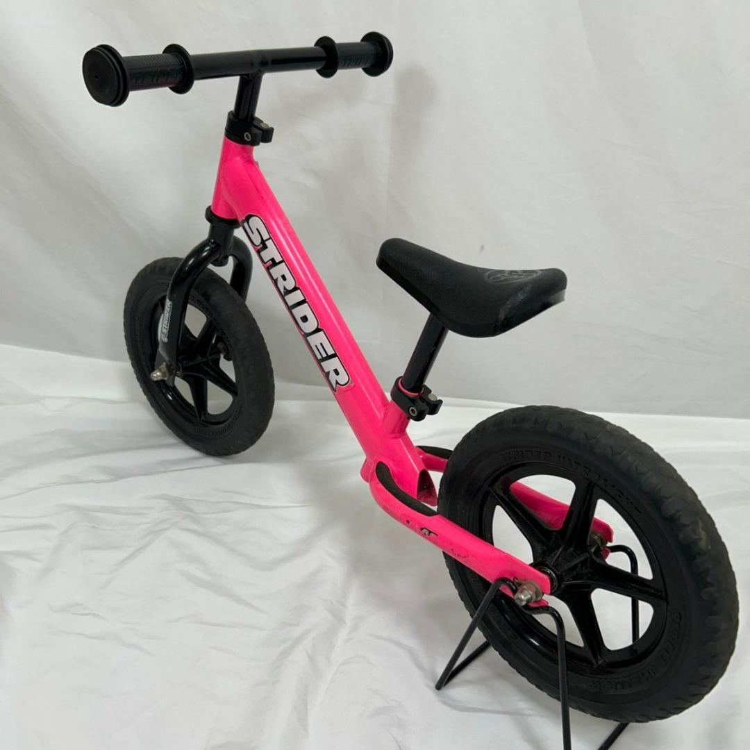 ストライダー 12インチ ピンク スタンド付き STRIDER キックバイク